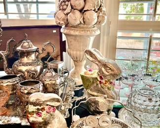 faux foil wrapped chocolate bunny decor!