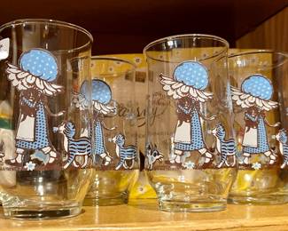 Holly Hobby glass set-still with box.