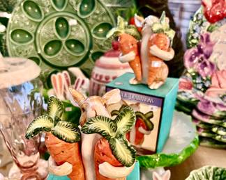 Love these Rabbit salt and pepper shakers.