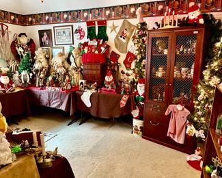 Loaded Christmas room with vintage and modern Christmas!