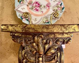 Lots of pretty antique porcelain.