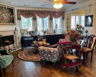 Large living area with more Spring decor!