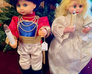 These two Christmas animated dolls work!