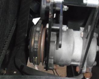 Yes, it does have AC!!!