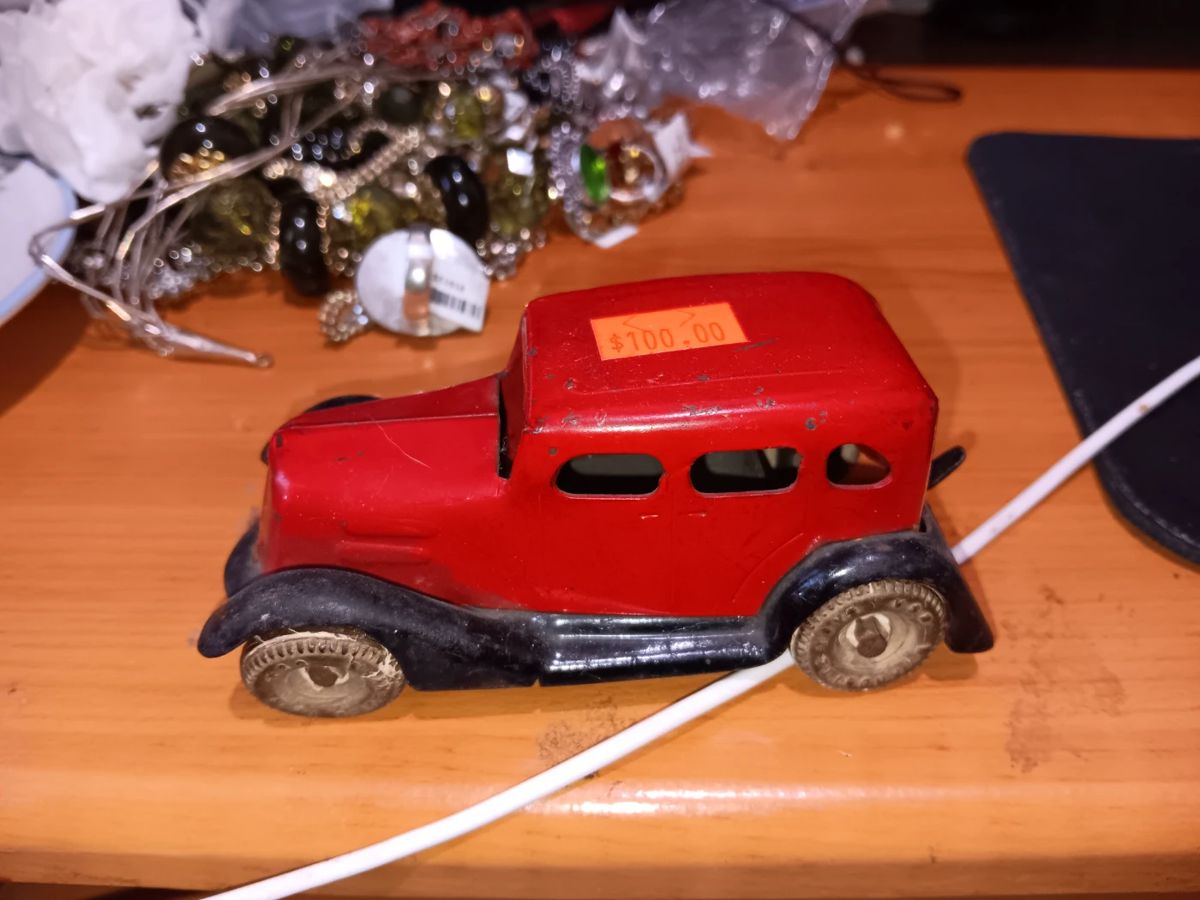 Staunton Il Estate Sale starts on 2/6/2024