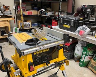 Super clean table saw