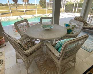 Wicker Table and 5 Chairs