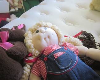 CABBAGE DOLL NOT ANONOMICLY COMPLETE