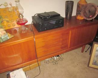 1960'S TEAK SIDE BOARD