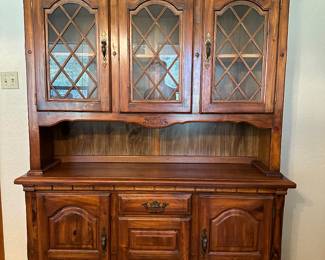 Cabinet / Console: $295
Sold w: Table/Chairs/Cabinet as Set: $800