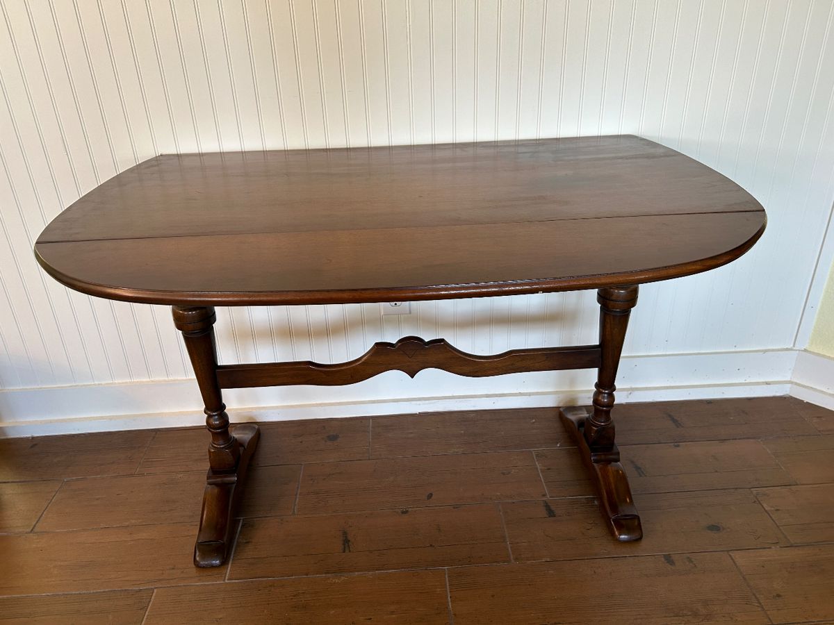 Christopher Estate Sales in Converse starts on 2/8/2024