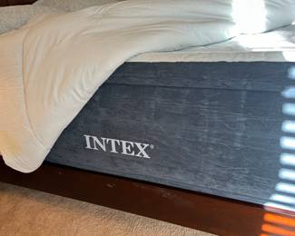 Self Inflating Air Mattress - Queen Size