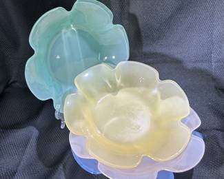 4 Viking Frost Lotus Leaf Bowls 