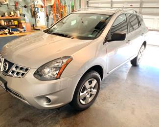 AVAILABLE FOR PRE-SALE 
2015 Nissan Rogue with only 44,000 miles! New tires ans new battery. Needs nothing. $14,500