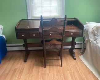 Ethan Allen Old Tavern Solid Pine Apothecary Desk