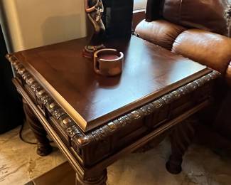 Matching side tables.