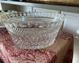 Very heavy and stunning crystal bowl