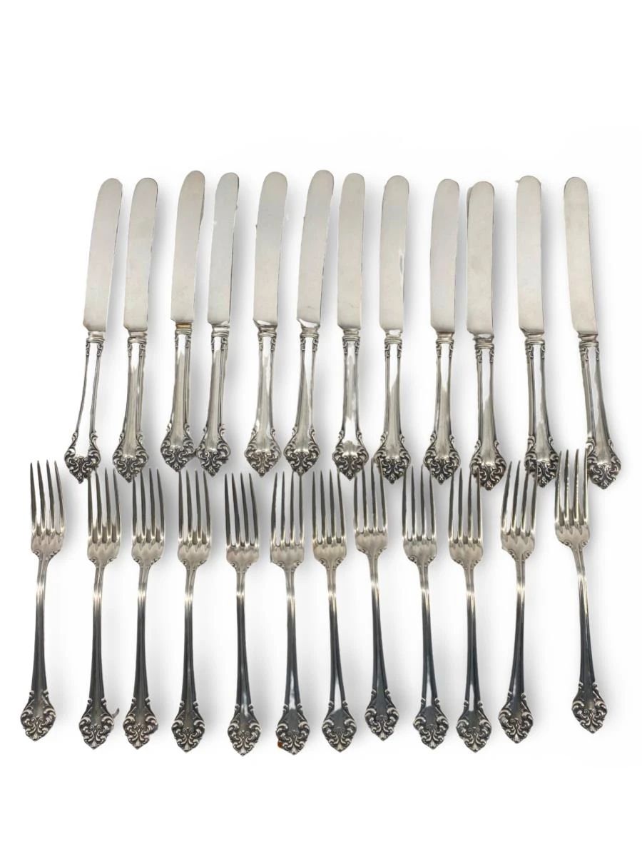 Monarch Auction Gallery Collection 2424 starts on 1/30/2024