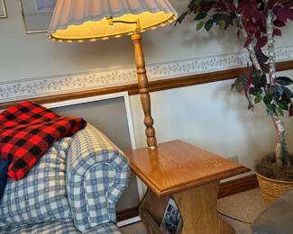 Vintage side table with lamp and magazine rack
