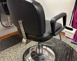 Salon Swivel Hydraulic Barber Chair 