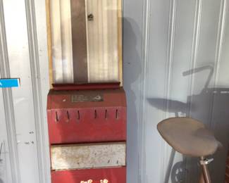 Vintage Taylor Biscuit Co. vending machine $200.