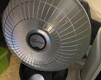 Presto HeatDish Plus Parabolic Electric Heater