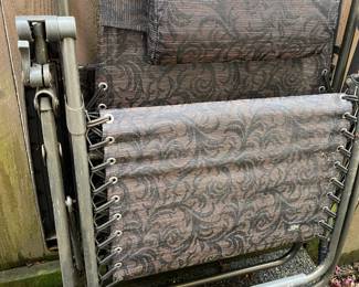 Zero Gravity Folding Chair with Brown Laurel Design