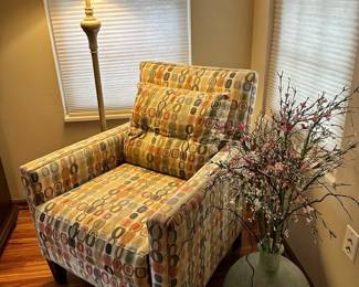 BROYHILL Pop Of Color Corner