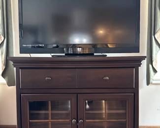 47 VIZIO TV Media Cabinet