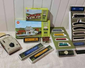 Aurora Model Motoring Model Trains And Buildings
