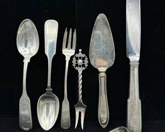 (7) Mixed Sterling Cutlery Pieces
Includes Gorham, George Jensen Co, J.S. co, & Norway.

The all-Sterling pieces weigh a total of 124 grams

