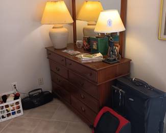 Nice dresser solid wood 