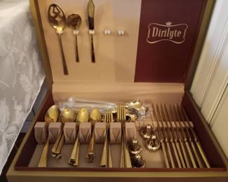 Dirilyte flatware 