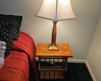 Vintage Wood/Brass Lamp!