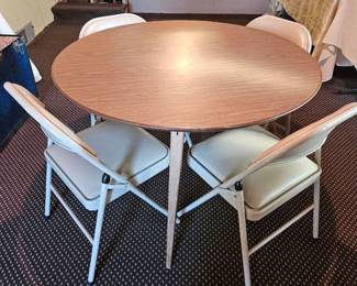 Vintage Folding Round Table & Samsonite USA Buff Vinyl Folding Chairs!