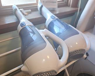 Black & Decker Cordless Hand Vacs #CHV1210!
