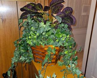 Silk Ivy Arrangement!