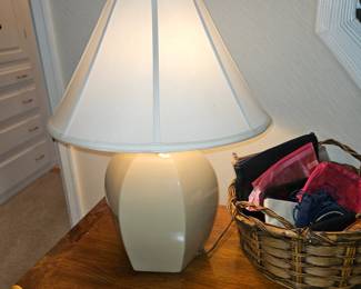 Vintage Yellow Porcelain Lamp!