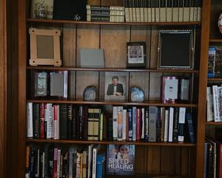 World Book Encyclopedia Complete Set 20 Volumes , Etc!
