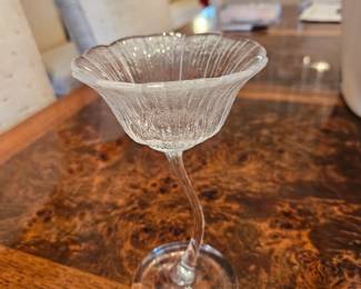 Taitu Glass Clear Textured  Flower Glass!