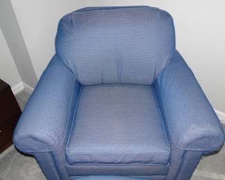 BIG.  BLUE. COMFORTABLE.