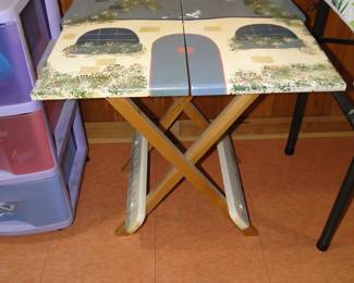 See told you.  Very nice folding table
