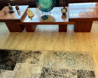 2 end tables and a coffee table