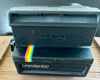 Poloroid One Step 600 camera