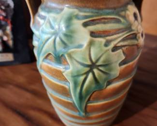 Vintage Roseville Luffa Pottery Vase