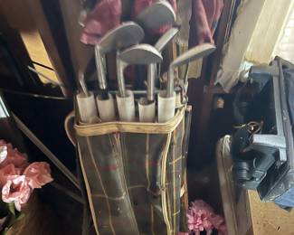 Vintage golf clubs 