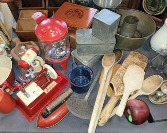 Antique and vintage collectibles