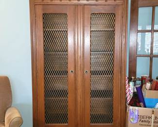 Victorian cabinet in excellent condition