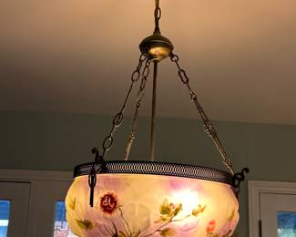 One of several gorgeous lamps.