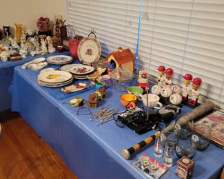 Misc plates/Sports memorbilia